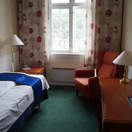 Comfort Nobel Hotel 3*
